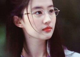 娱乐吃瓜酱的小眼睛,小眼睛视角下的娱乐八卦大揭秘