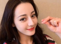 娱乐吃瓜酱自拍,揭秘明星幕后生活点滴