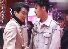 娱乐圈吃瓜文案说说,揭秘明星幕后真相，吃瓜群众狂欢时刻！