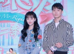 竞人吃瓜娱乐圈,竞人吃瓜，揭秘明星幕后故事