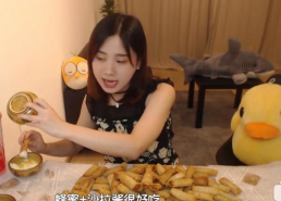 娱乐吃瓜酱墨茶,娱乐吃瓜酱中的神秘人物