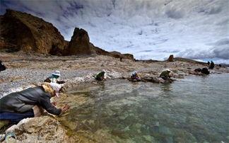 娱乐吃瓜酱英国水葬,娱乐吃瓜酱带你揭秘绿色葬礼风尚